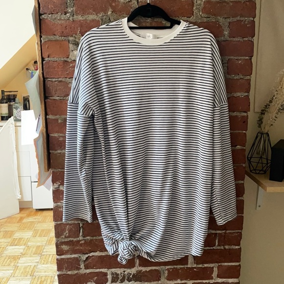 MISGUIDED Oversized Striped Shirt Dress - Picture 3 of 5